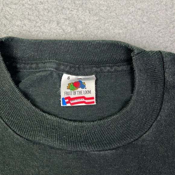 Vintage Is There A Gecko On My Back T-shirt - Picture 3 of 4